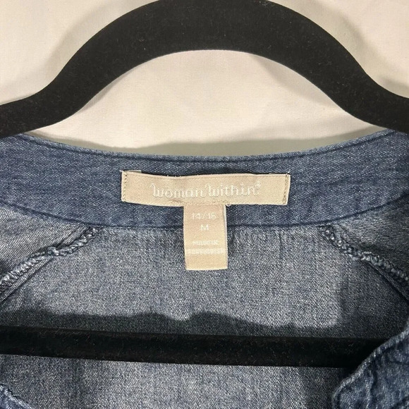 Woman Within Blouse Women's Medium 14 16 Dark Wash Blue Vneck Button Up Long Sle - Picture 4 of 9